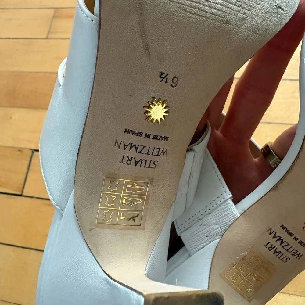 Stuart Weitzman Sz 6.5 Lyla White Asymmetrical Leather Heeled Bridal Sandals - Picture 9 of 12